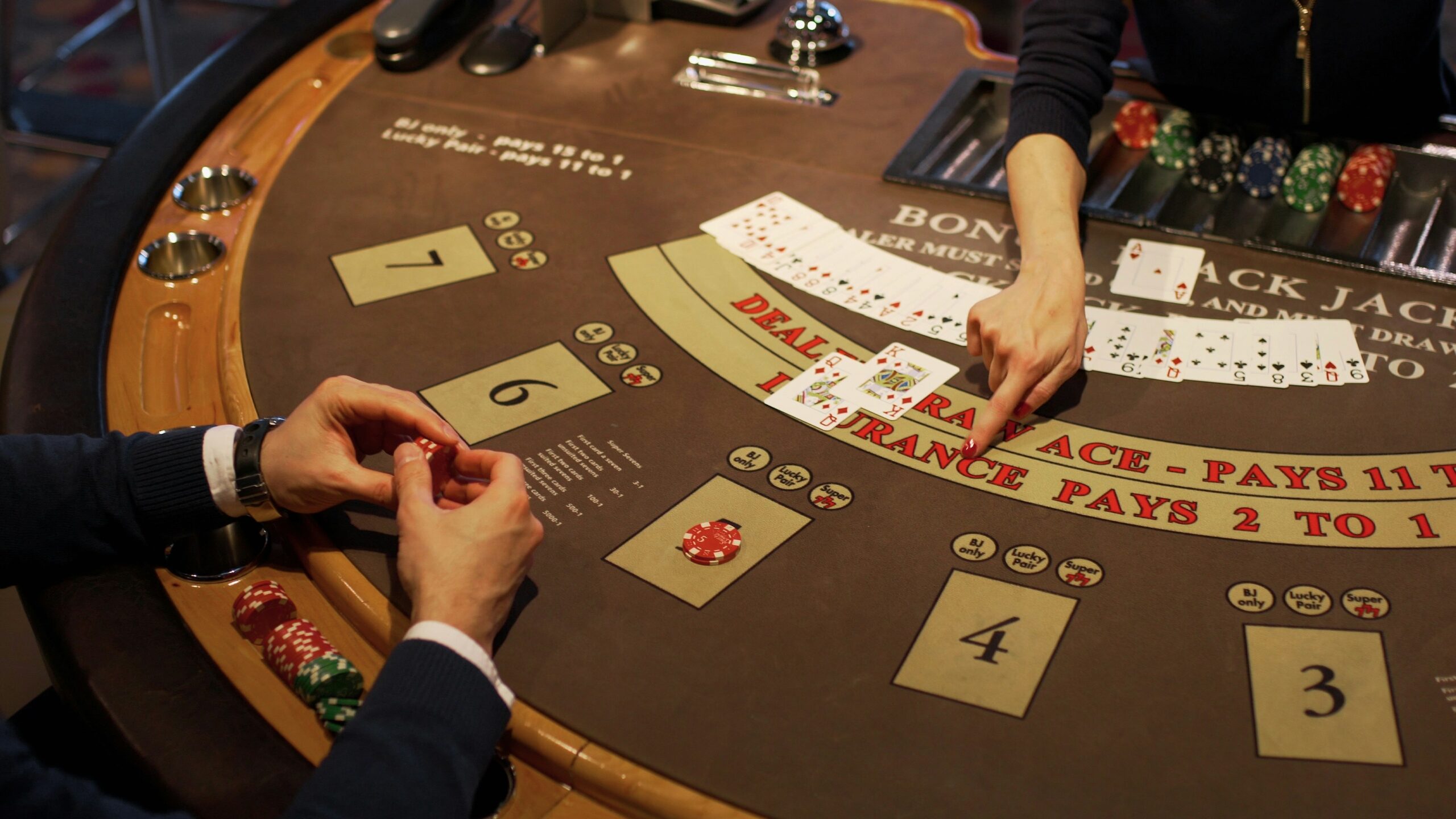 Live Casino Link Building: Real-Dealer Gaming Content