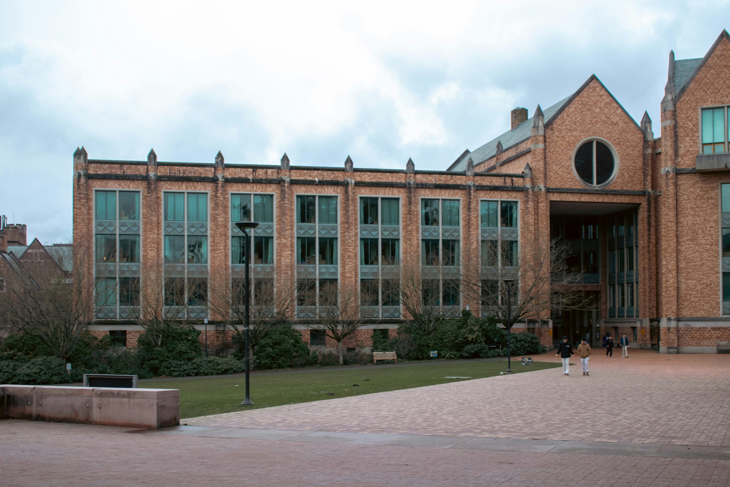 Scholarship Link Building: Educational Outreach Programs