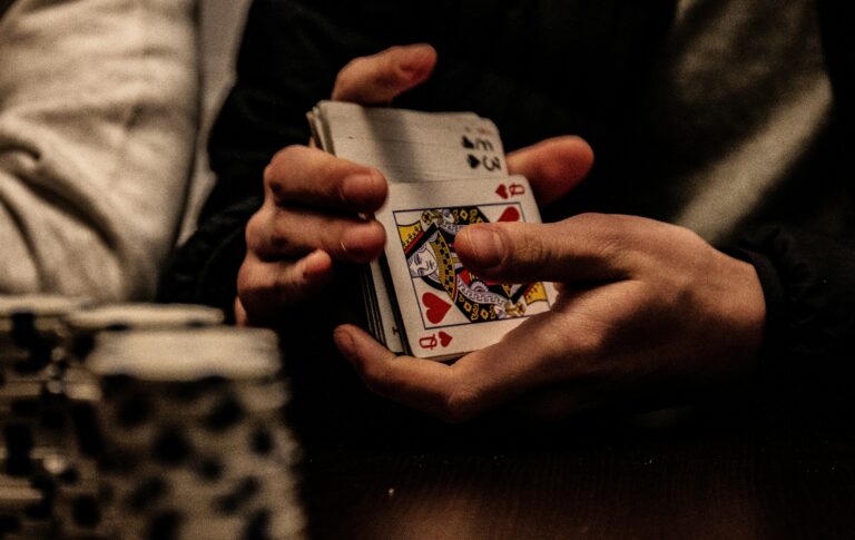 Poker SEO: How to Build Organic Authority in a Crowded iGaming Vertical